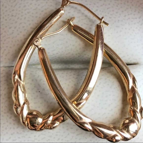 Modern Vintage Jewelry - 14K Gold Hoop Earrings